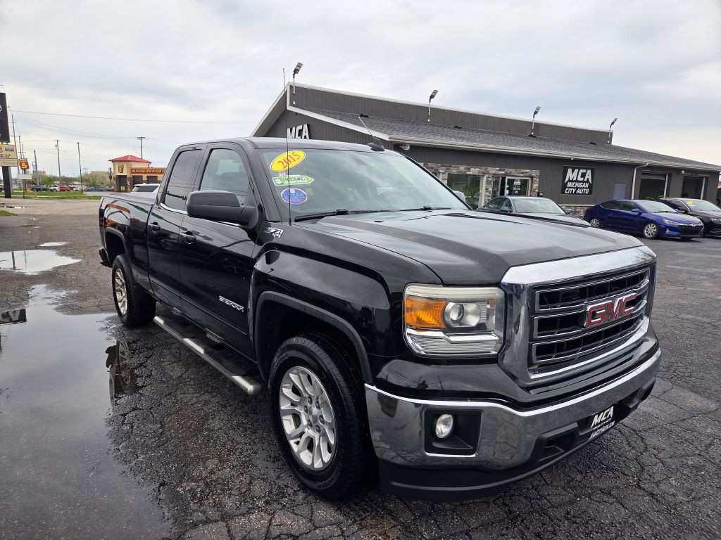 2015 GMC Sierra Image 2