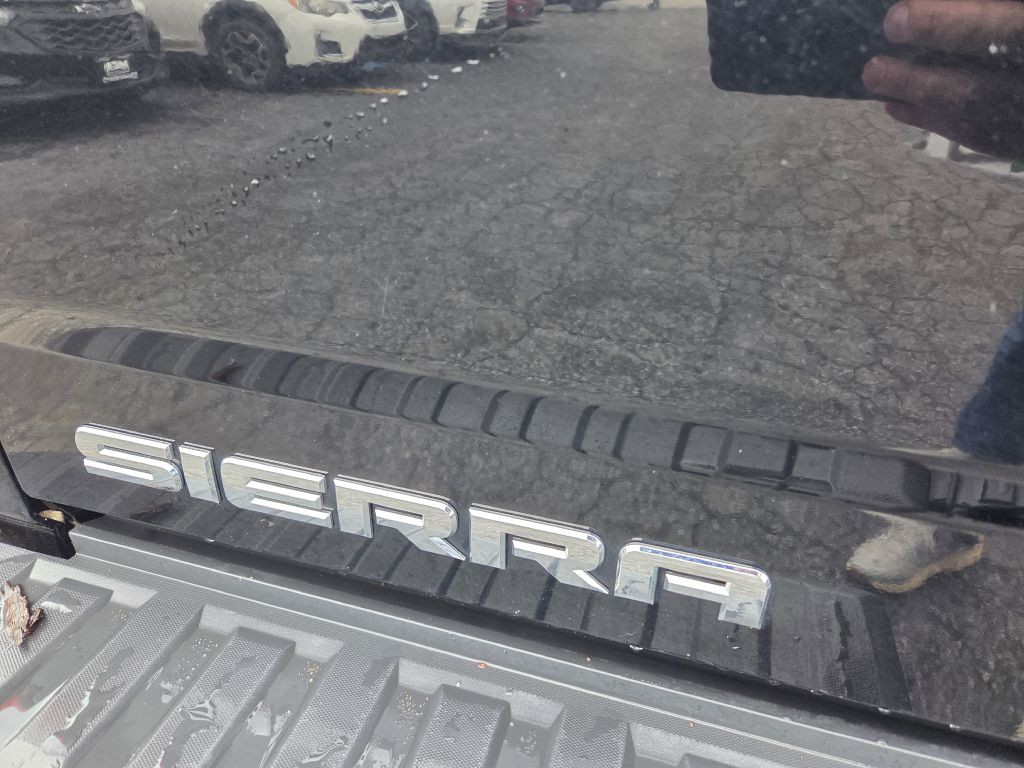 2015 GMC Sierra Image 8