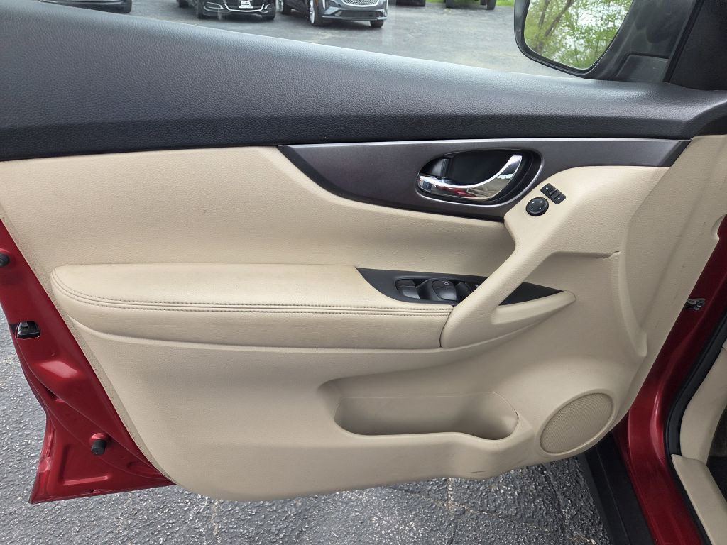 2015 Nissan Rogue Image 19