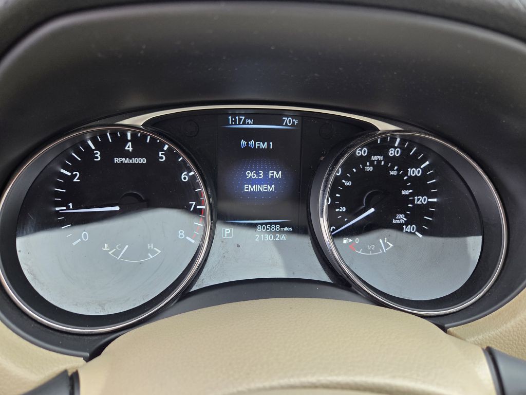 2015 Nissan Rogue Image 26