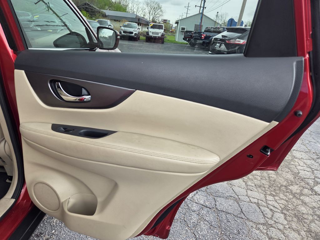 2015 Nissan Rogue Image 41