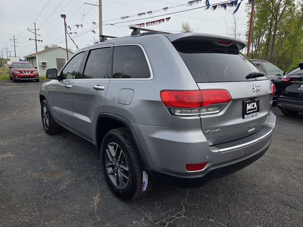 2017 Jeep Grand Cherokee Image 12
