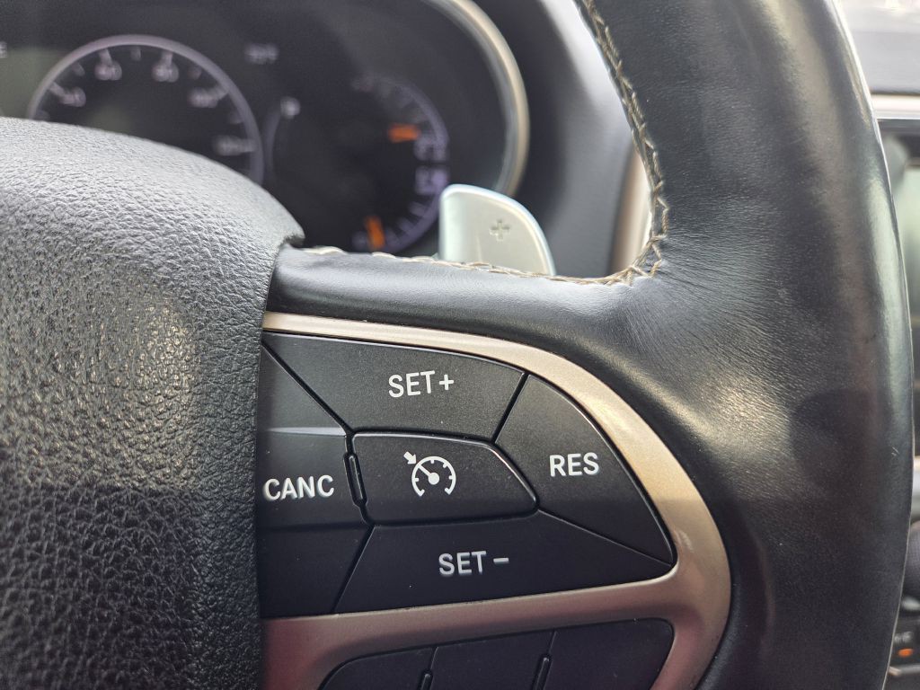 2017 Jeep Grand Cherokee Image 32