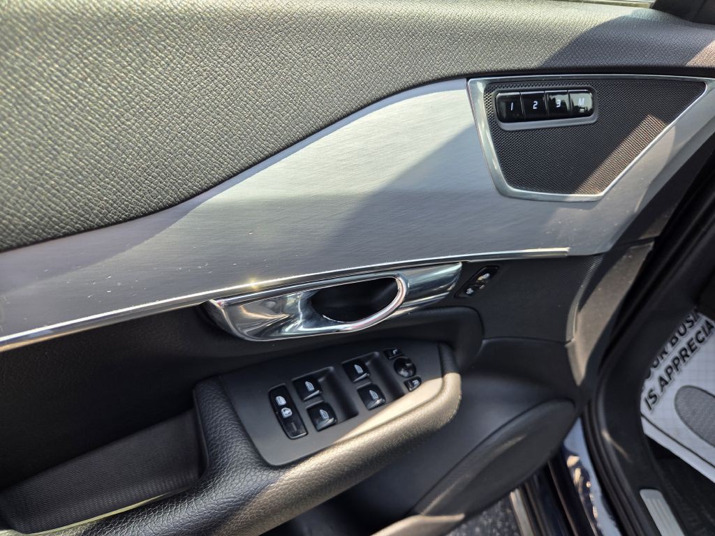 2016 Volvo XC90 Image 22