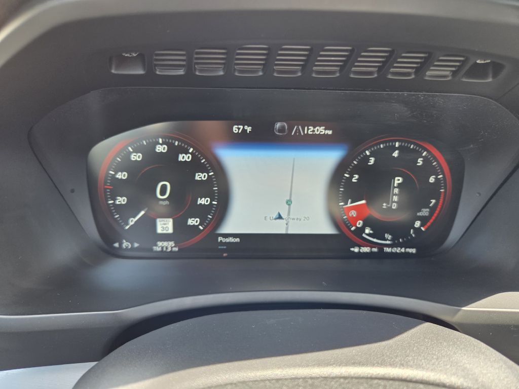 2016 Volvo XC90 Image 28