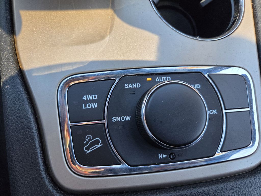 2014 Jeep Grand Cherokee Image 38