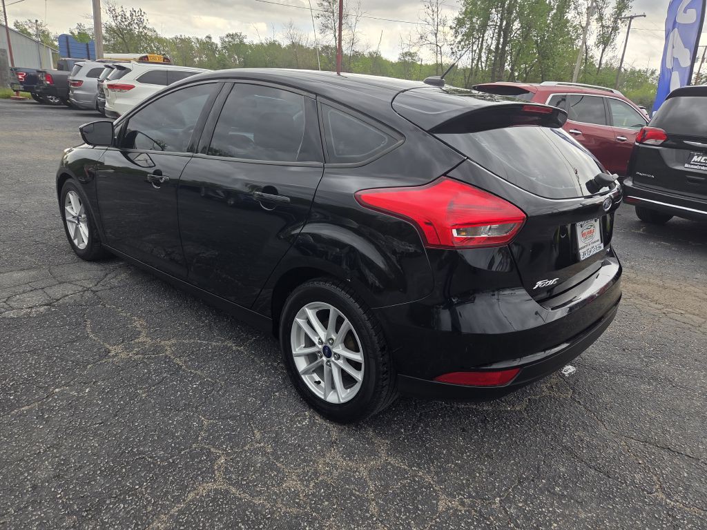 2017 Ford Focus Image 9