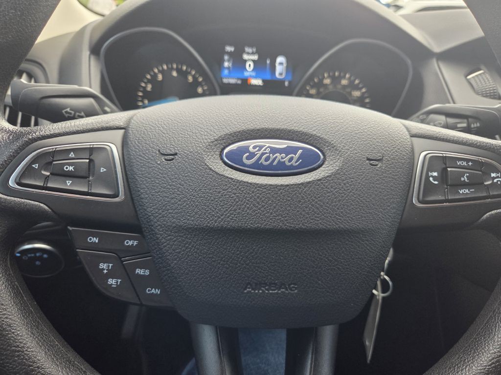 2017 Ford Focus Image 25