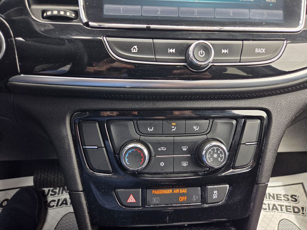 2017 Buick Enclave Image 32