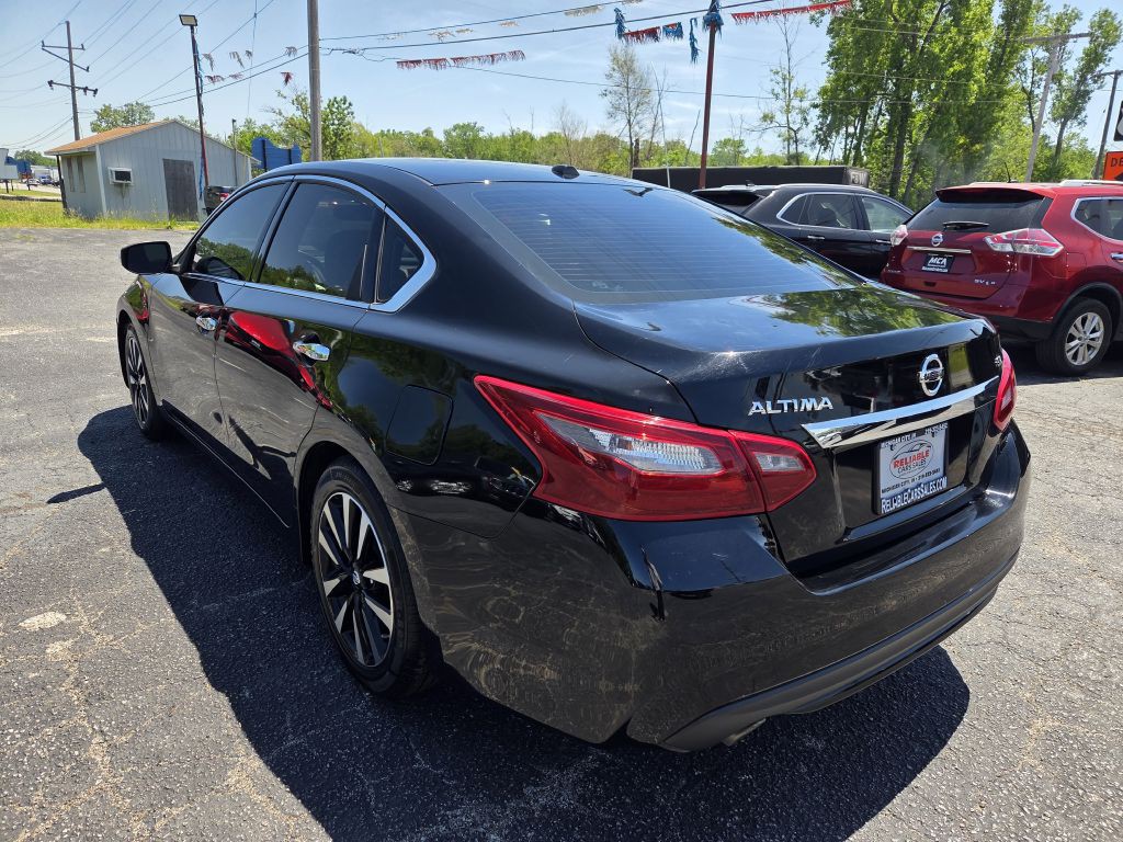 2018 Nissan Altima Image 10