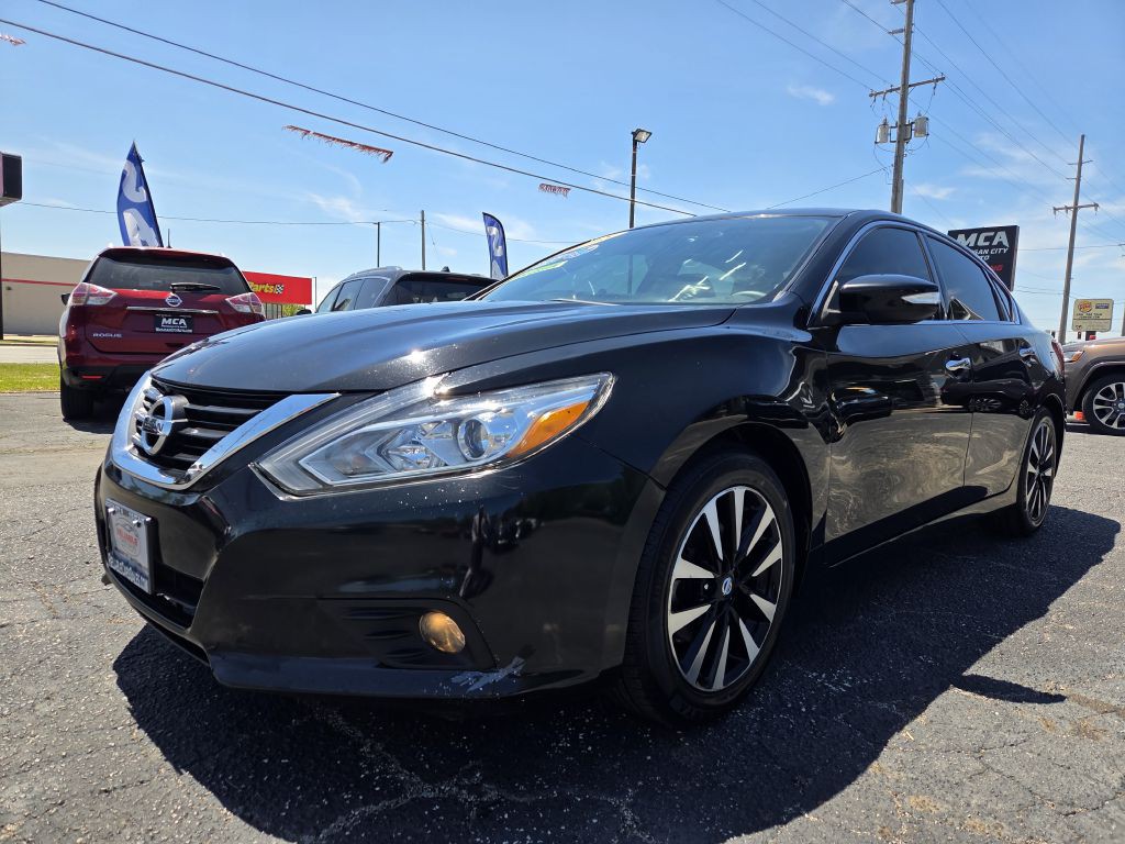 2018 Nissan Altima Image 16