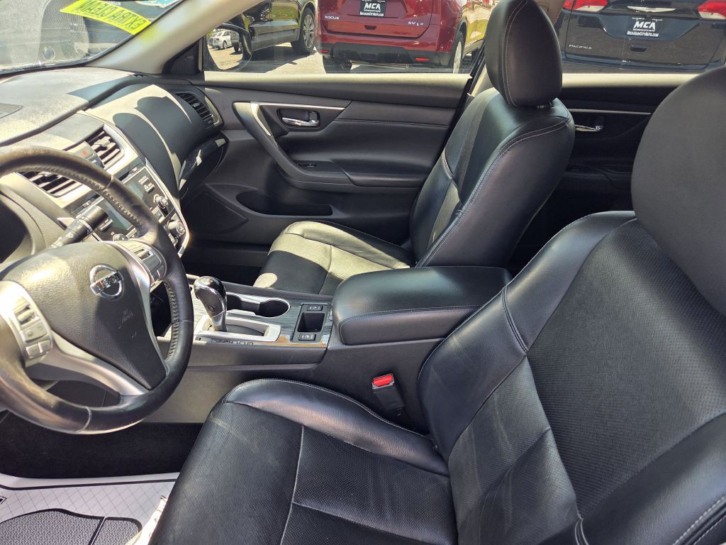 2018 Nissan Altima Image 19