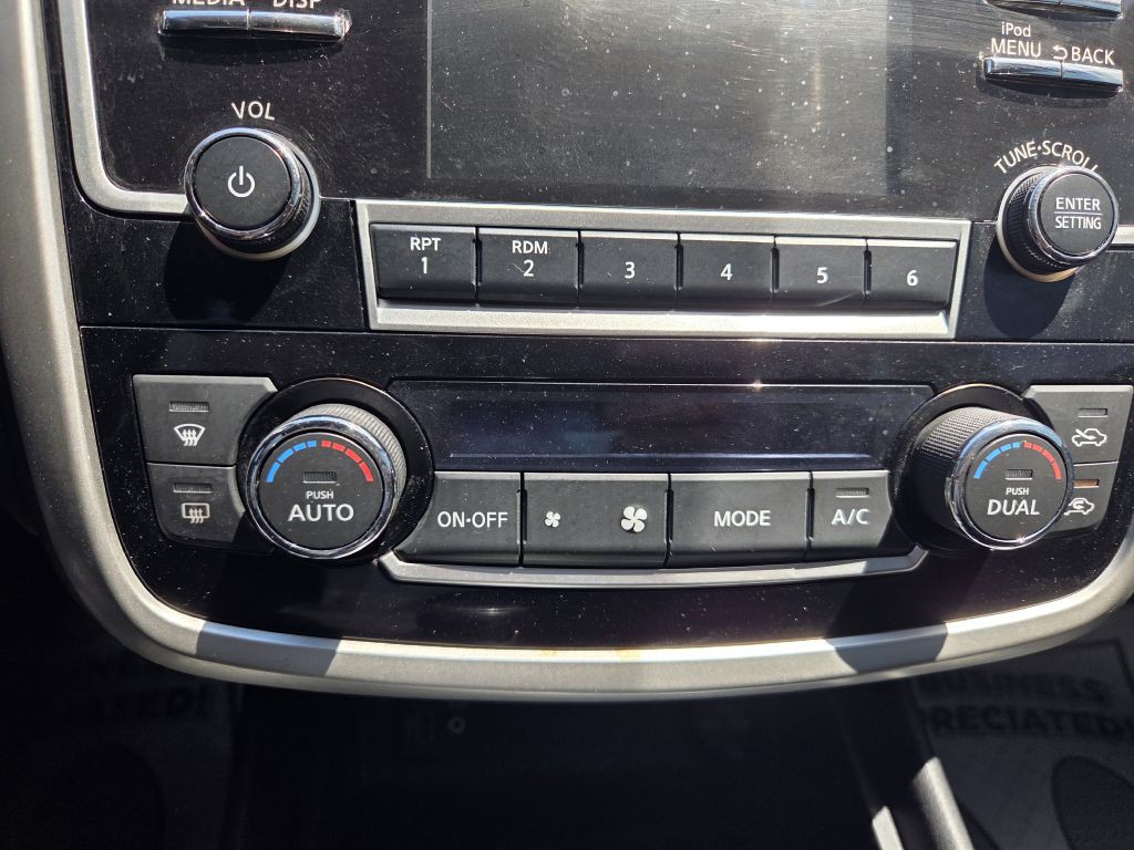 2018 Nissan Altima Image 26