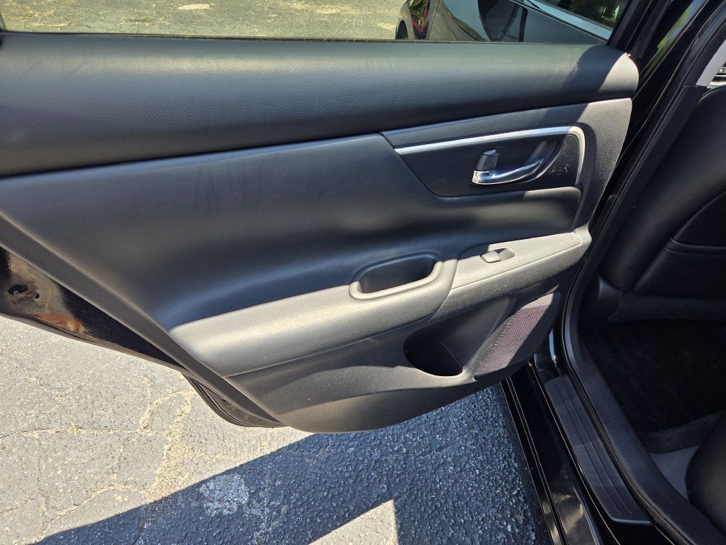 2018 Nissan Altima Image 31