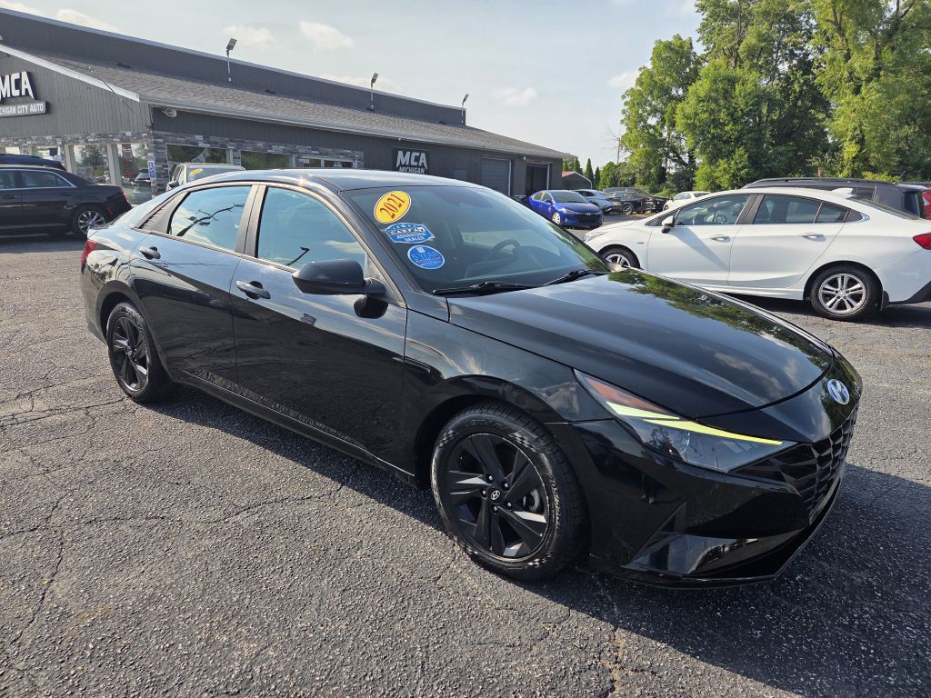 2021 Hyundai Elantra Image 3