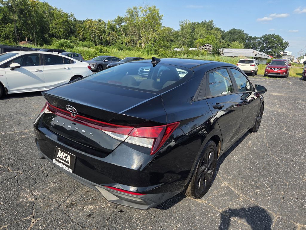2021 Hyundai Elantra Image 7