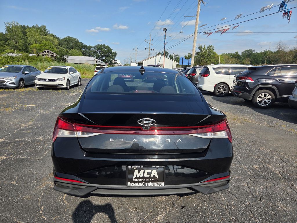 2021 Hyundai Elantra Image 8