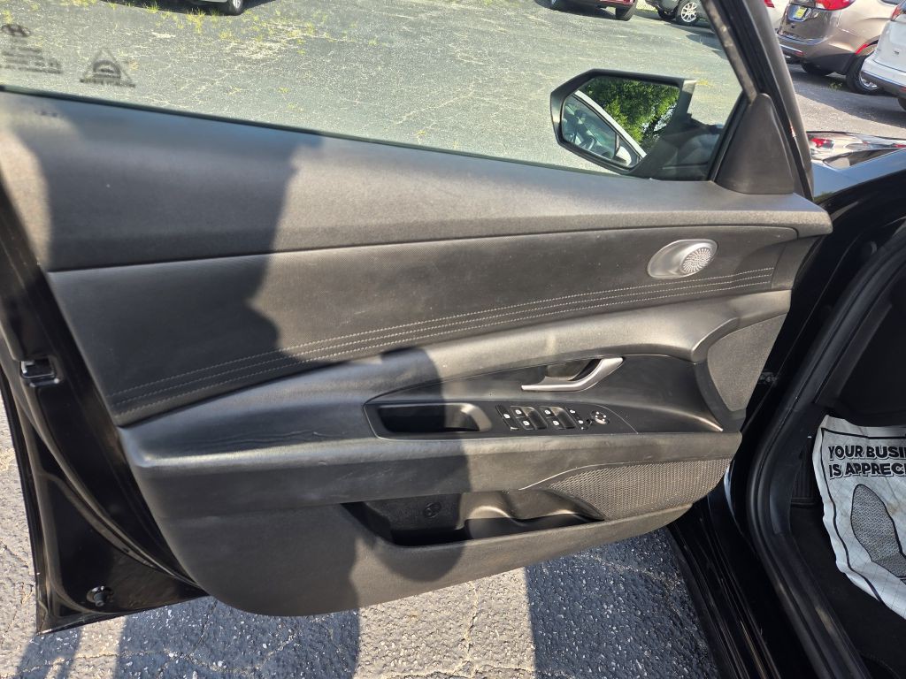 2021 Hyundai Elantra Image 18