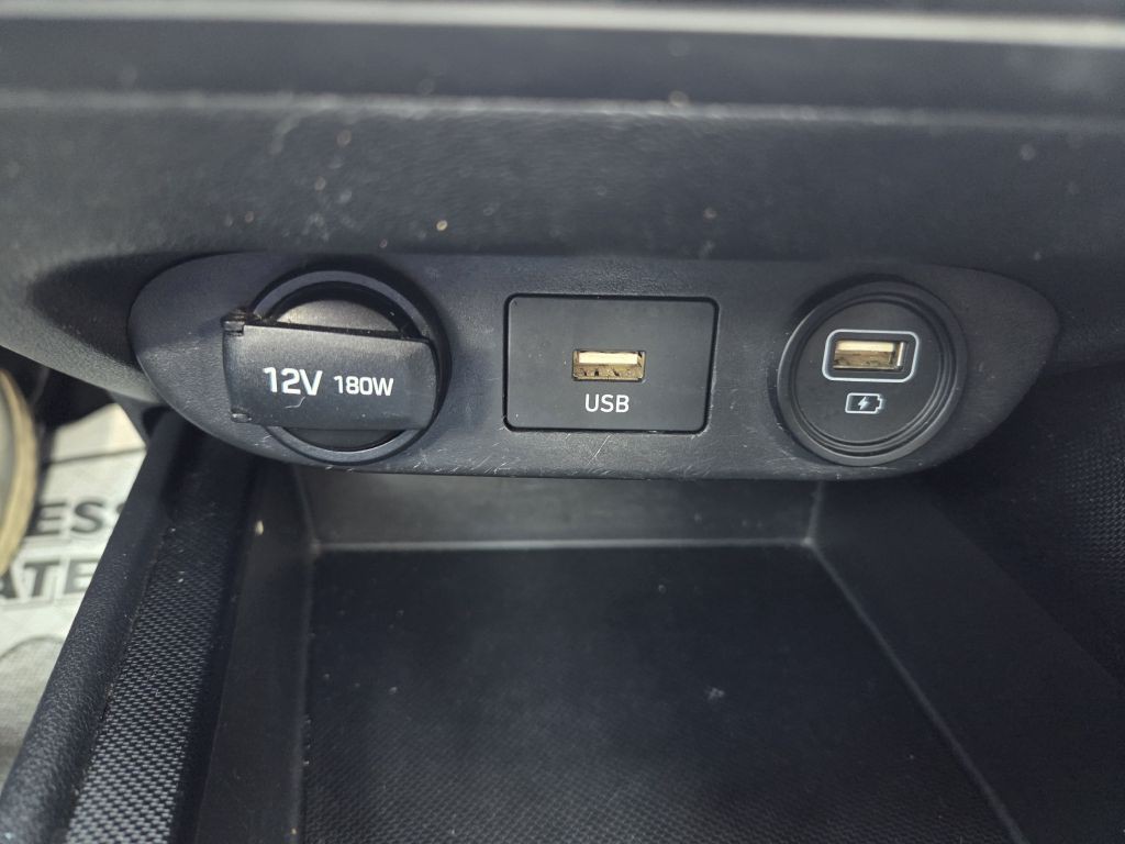 2021 Hyundai Elantra Image 28