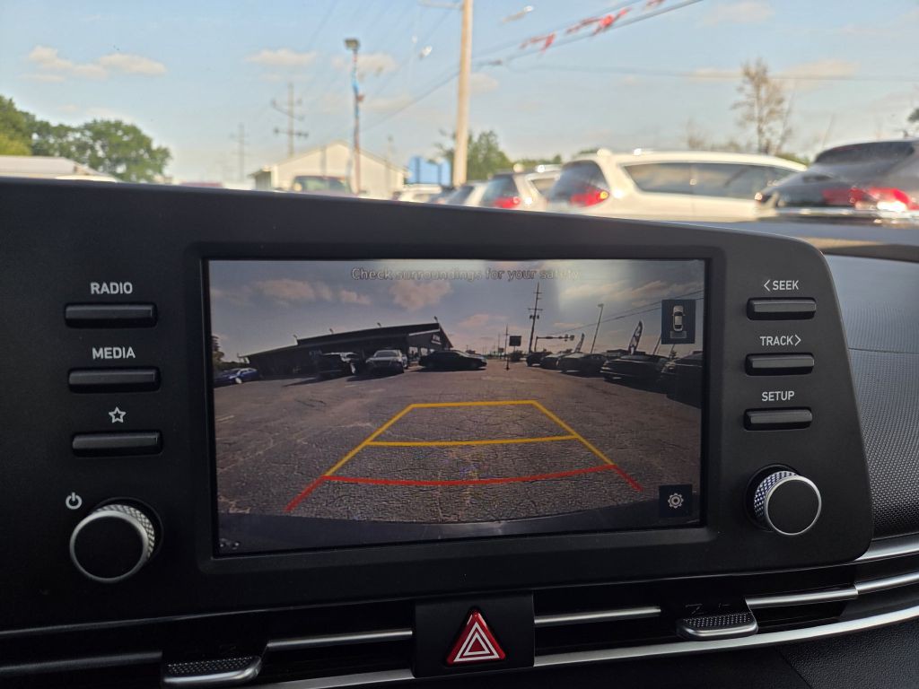 2021 Hyundai Elantra Image 30