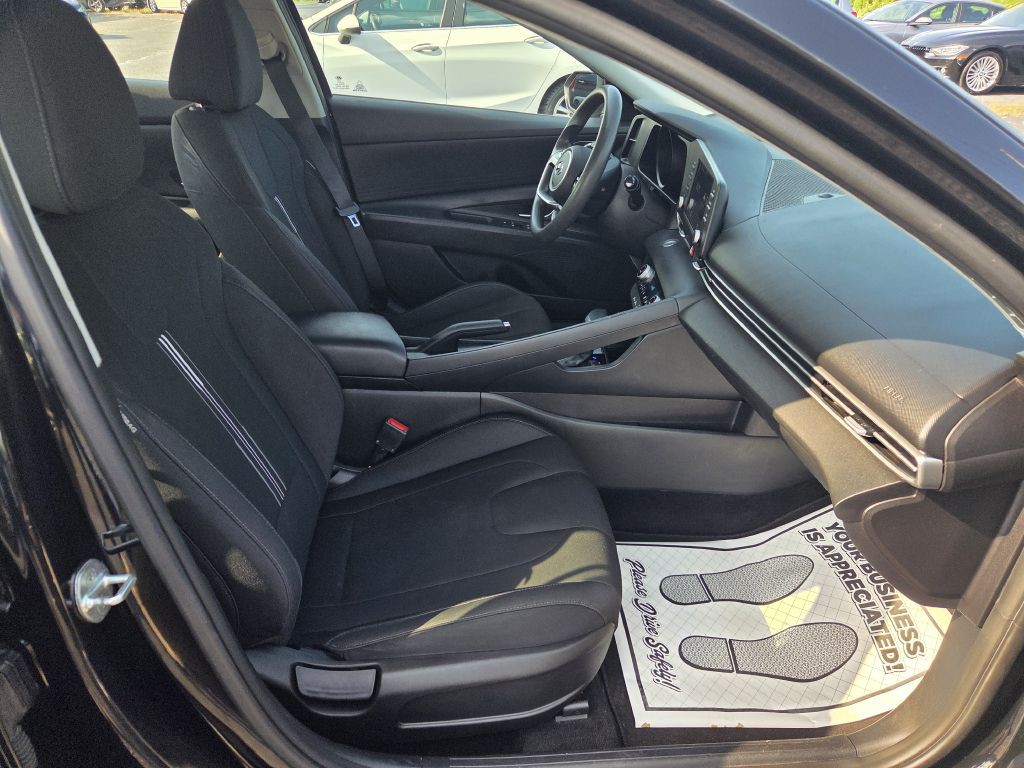 2021 Hyundai Elantra Image 35