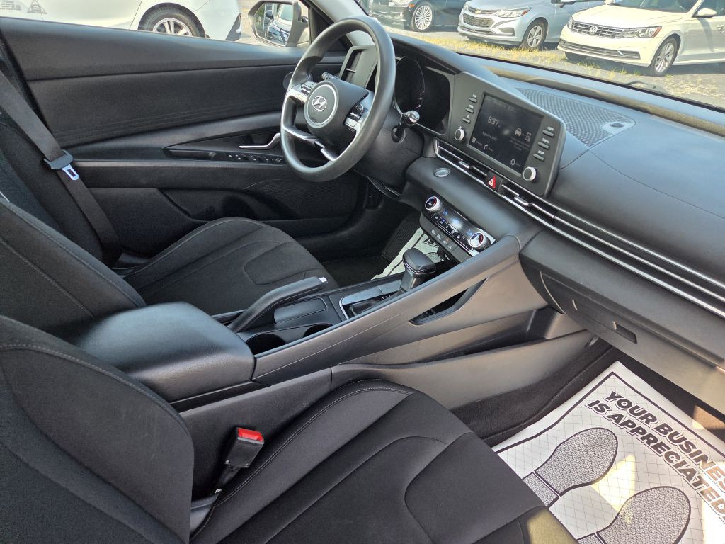 2021 Hyundai Elantra Image 36