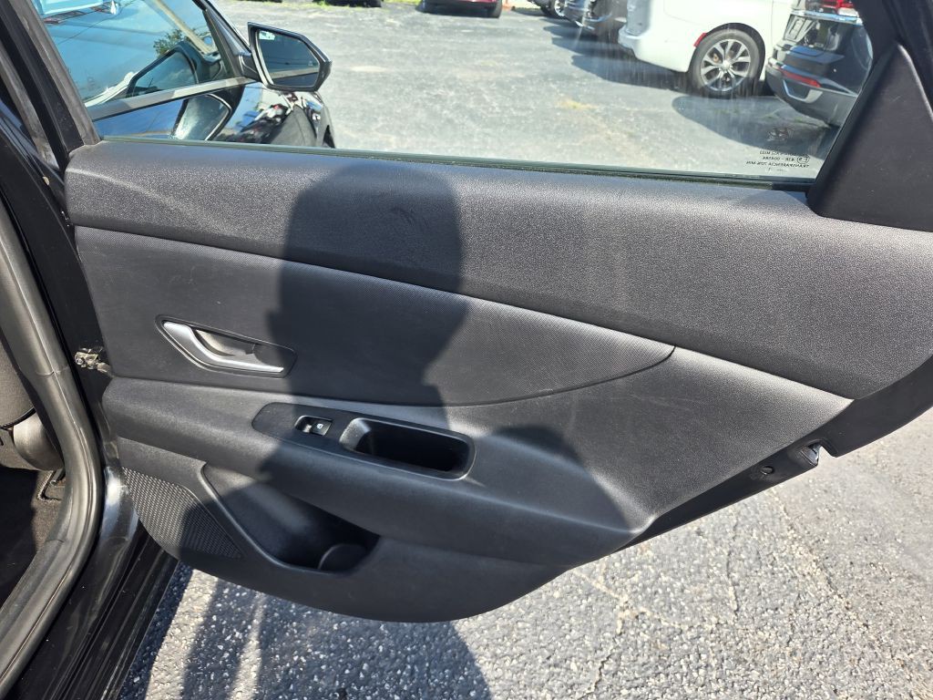 2021 Hyundai Elantra Image 37