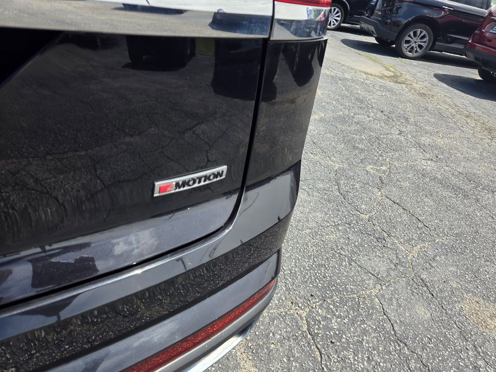 2020 Volkswagen Atlas Cross Sport Image 9