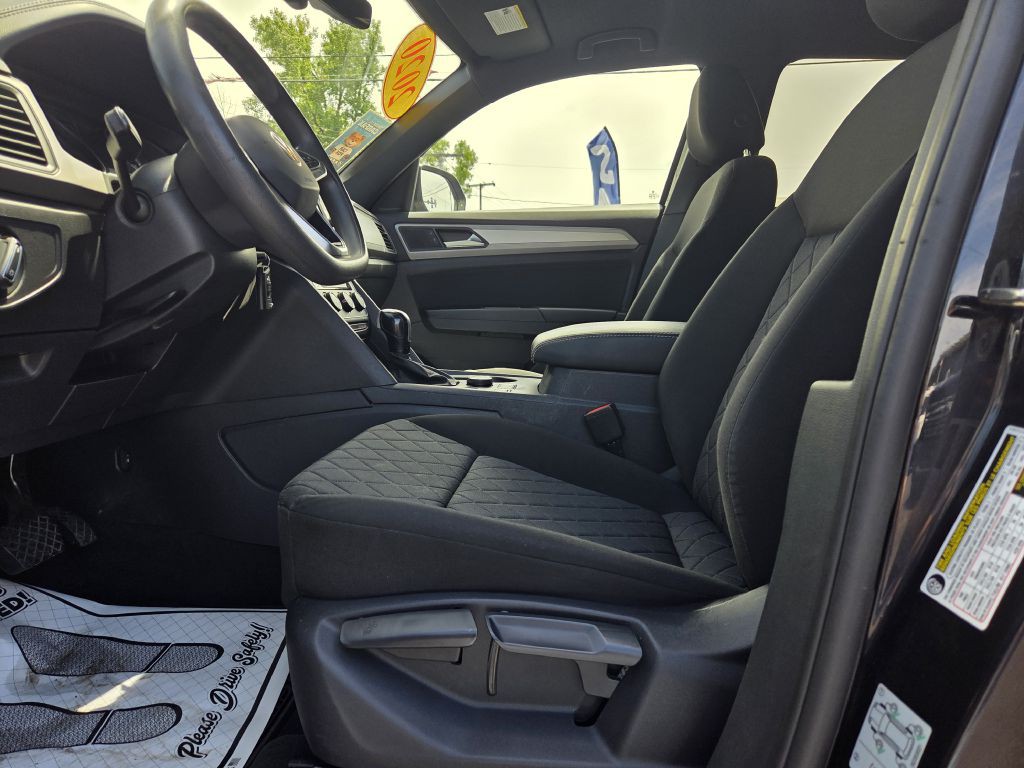 2020 Volkswagen Atlas Cross Sport Image 23