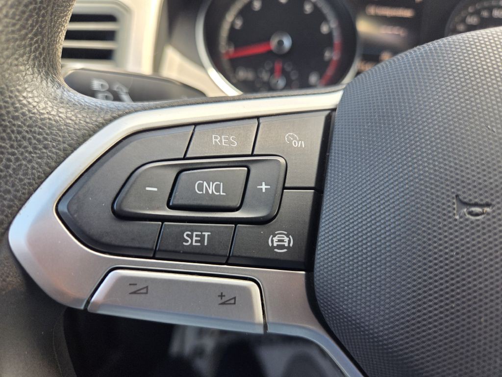 2020 Volkswagen Atlas Cross Sport Image 28