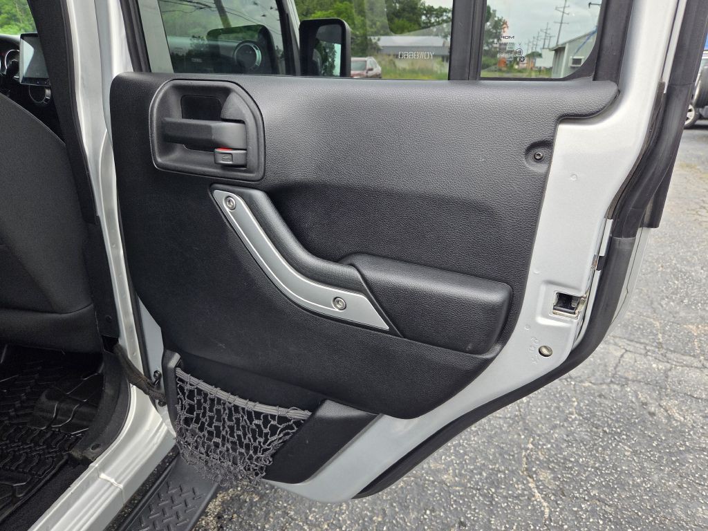 2012 Jeep Wrangler Unlimited Image 35