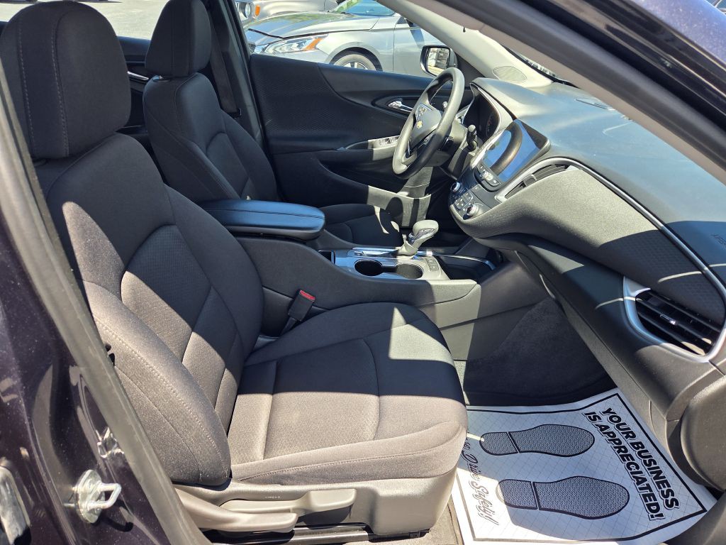 2023 Chevrolet Malibu Image 33