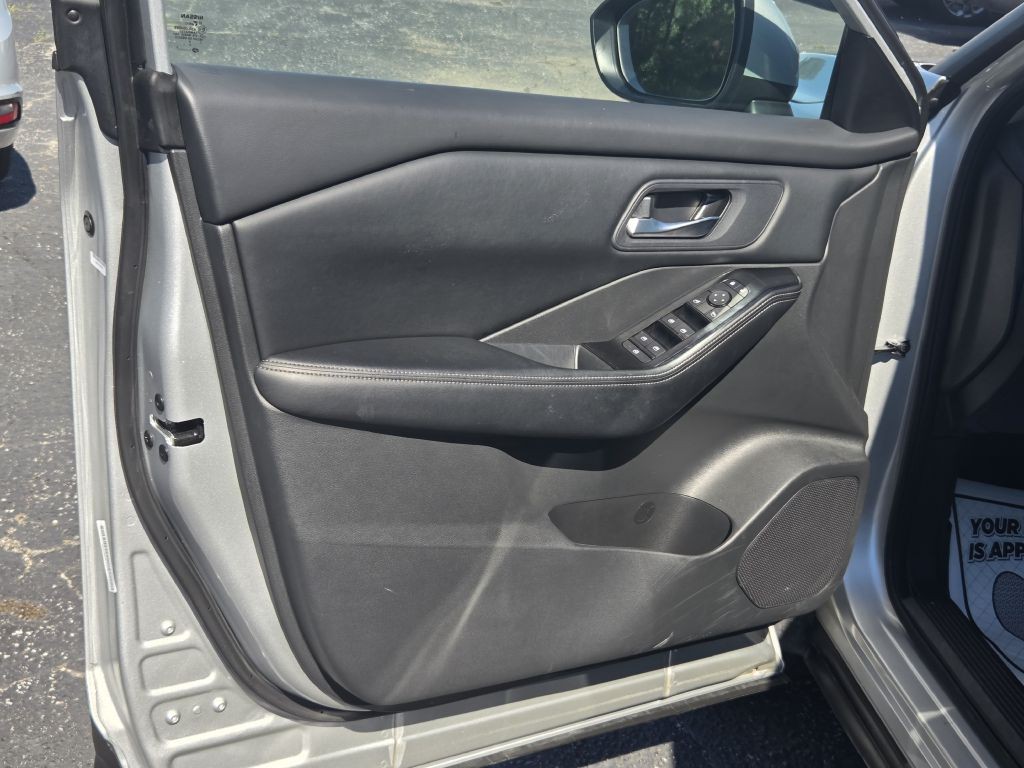 2025 Nissan Rogue Image 17