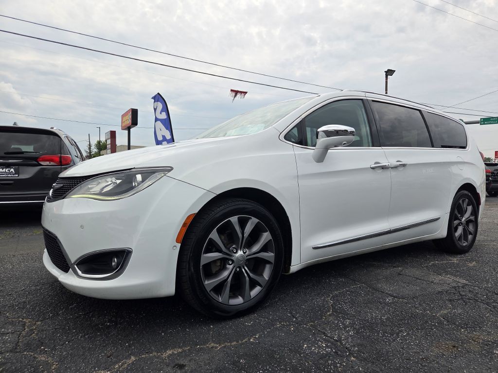 2017 Chrysler Pacifica Image 14