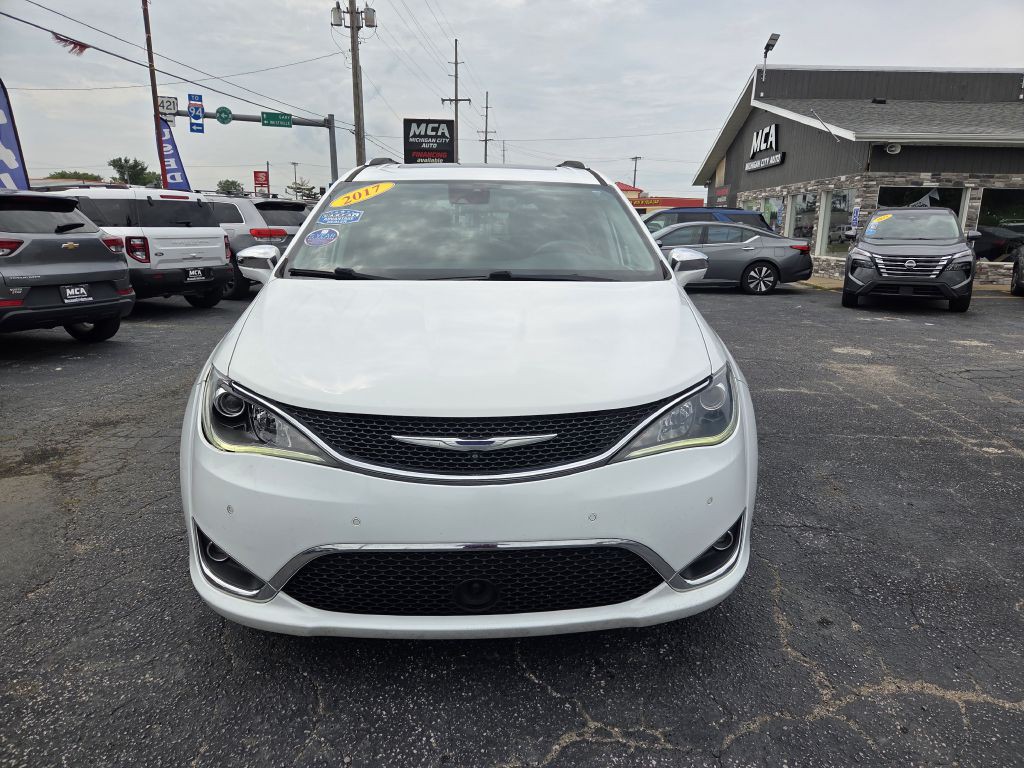 2017 Chrysler Pacifica Image 17