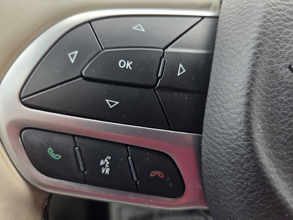 2017 Chrysler Pacifica Image 27