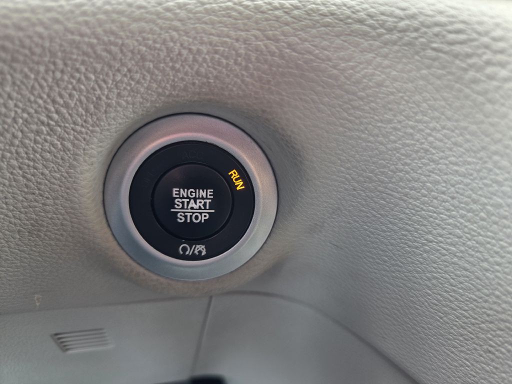 2017 Chrysler Pacifica Image 29