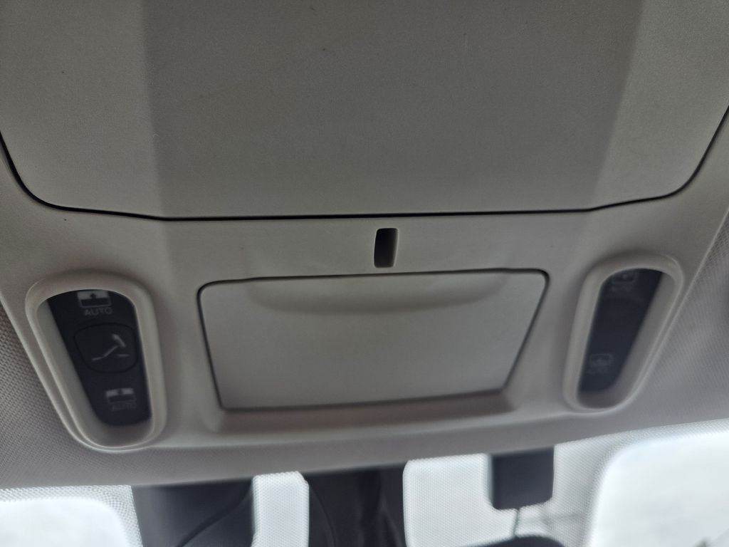 2017 Chrysler Pacifica Image 35