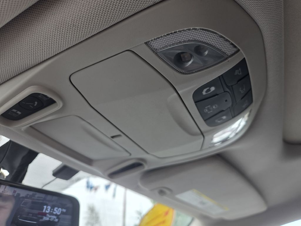 2017 Chrysler Pacifica Image 36