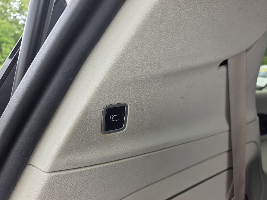 2017 Chrysler Pacifica Image 49