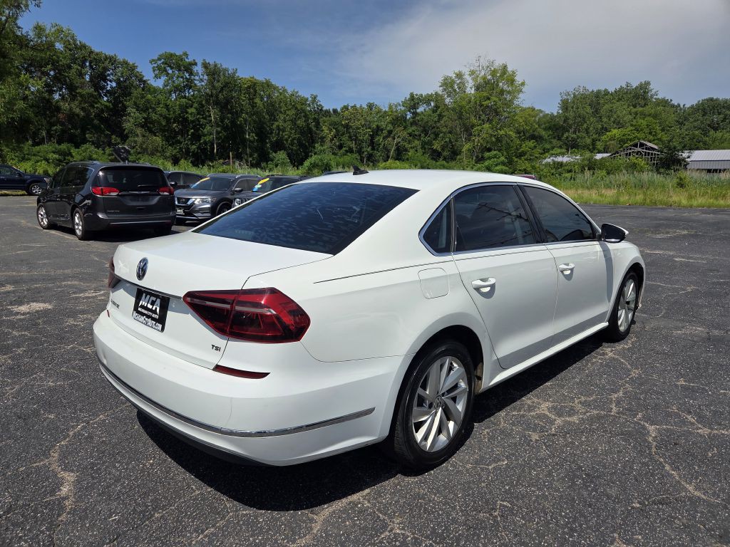 2018 Volkswagen Passat Image 5
