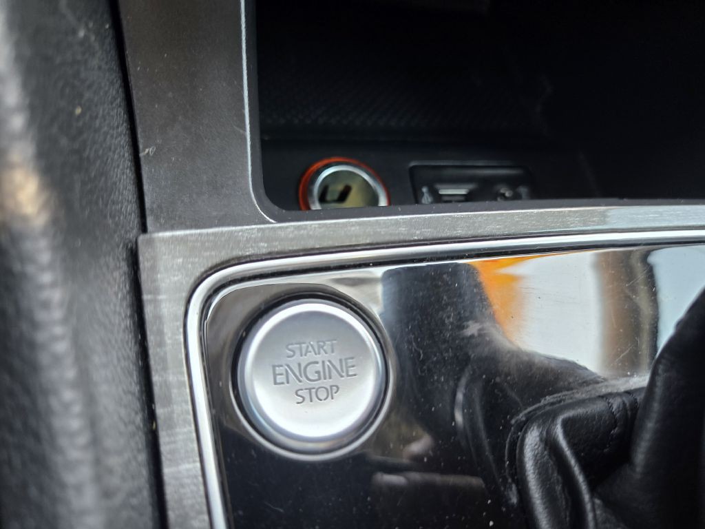 2018 Volkswagen Passat Image 23