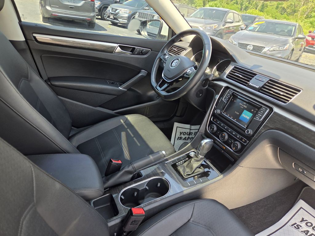 2018 Volkswagen Passat Image 39