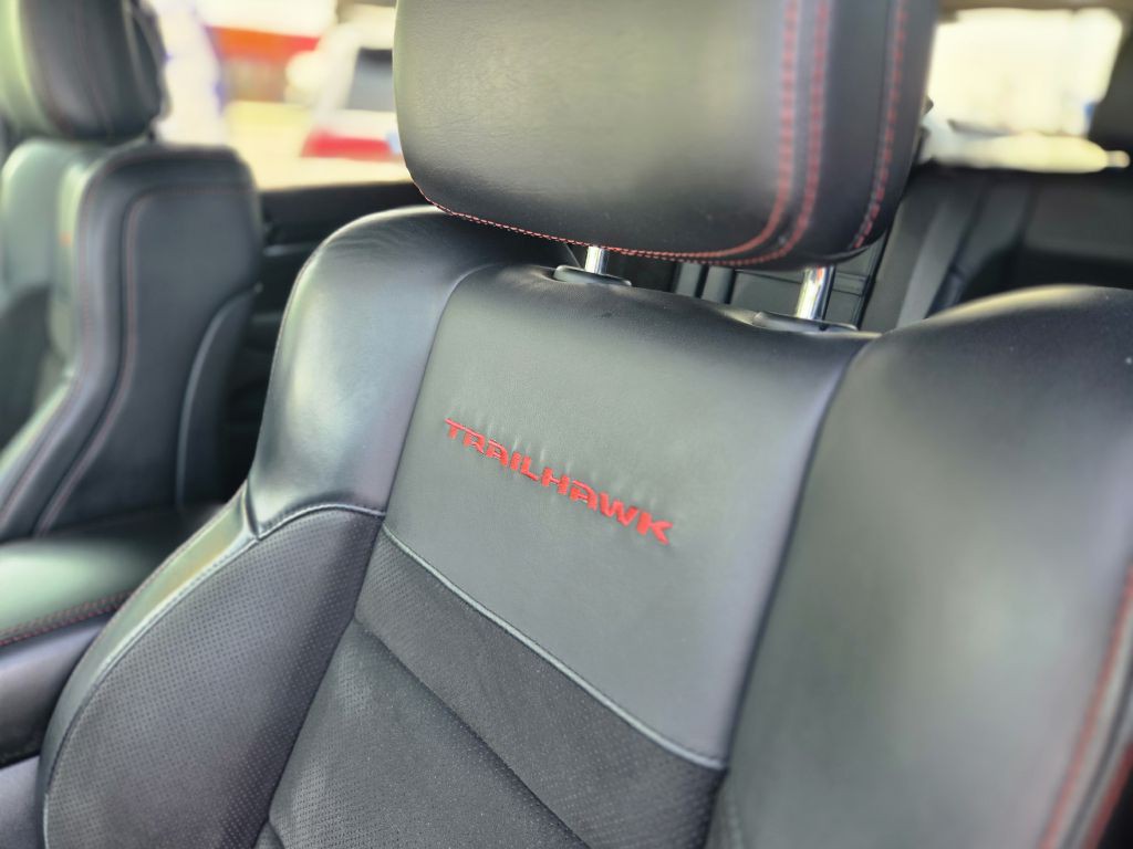 2019 Jeep Grand Cherokee Image 28