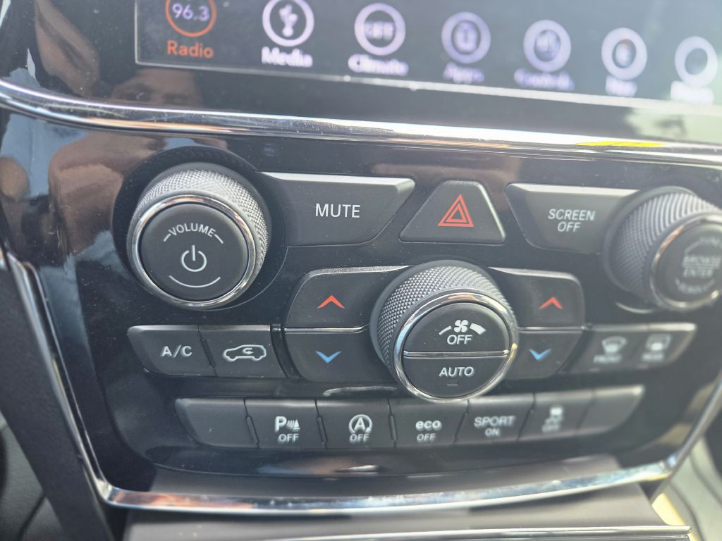 2019 Jeep Grand Cherokee Image 36