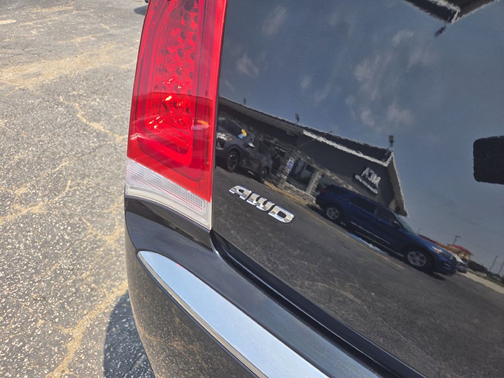 2019 Chrysler 300 Image 10