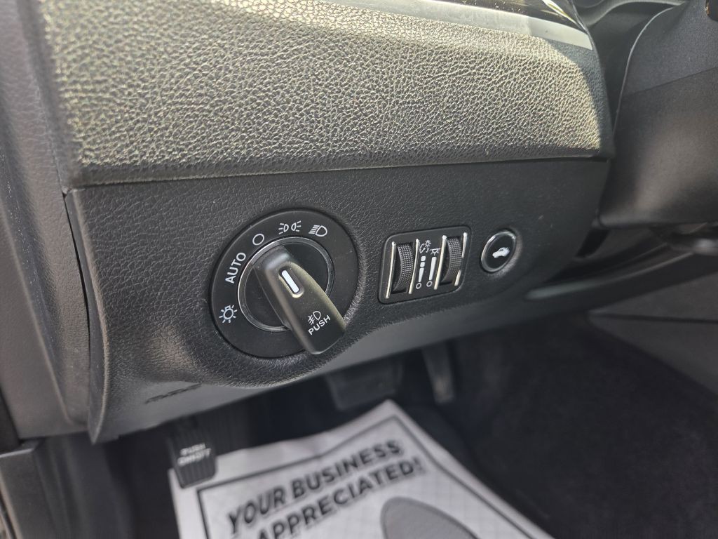 2019 Chrysler 300 Image 27