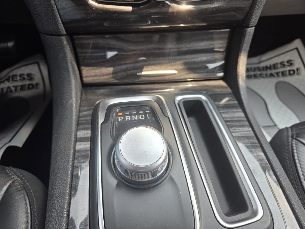 2019 Chrysler 300 Image 36