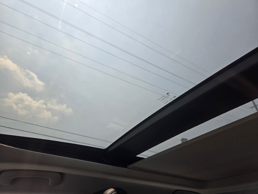 2019 Chrysler 300 Image 38