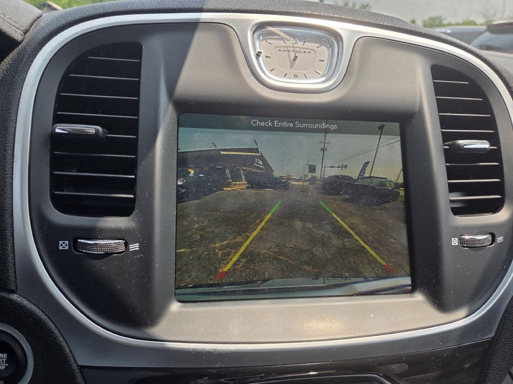 2019 Chrysler 300 Image 39